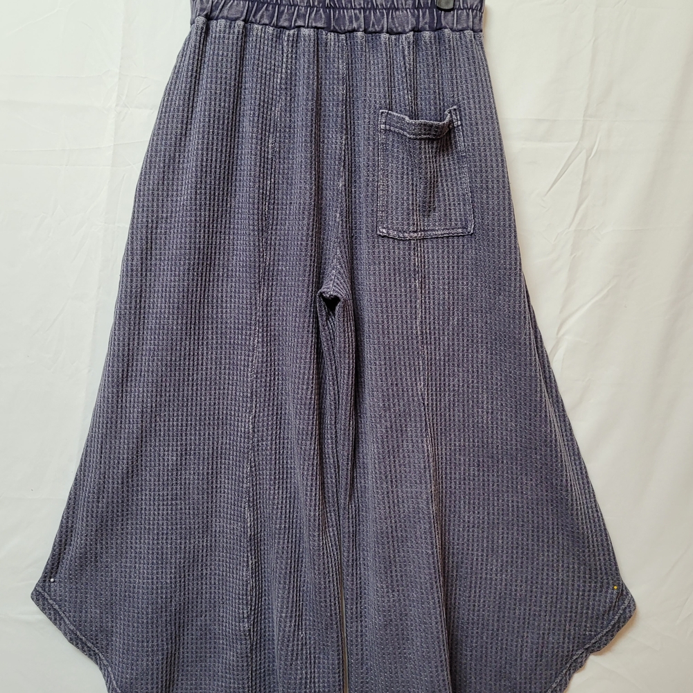 Easel Navy Wide-Leg Crocheted Patch Pants NWT - Picture 7 of 8